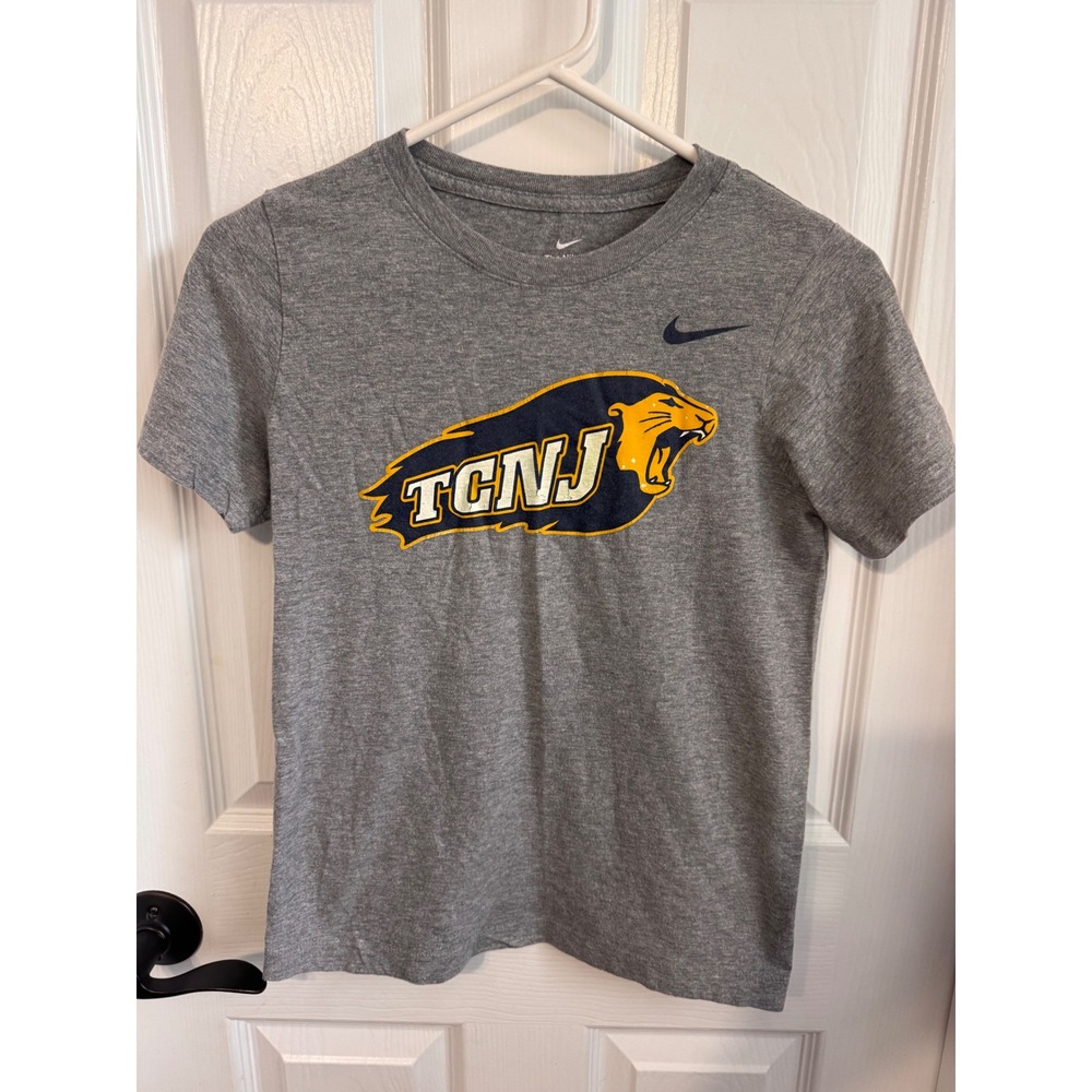 Nike TCNJ Panthers Youth Medium Gray Graphic T-Shirt